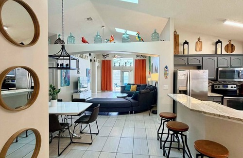 Windsor Palms House | Unique Disney Villa 5BR, Heated pool, Hand-Painted Murals, 3 Miles to Disney