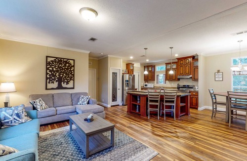 Williston House | Unwind in Williston: Ride and Dive Getaway