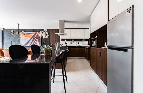Polanco Apartment | Urban Elegance Apartment with Balcony Views