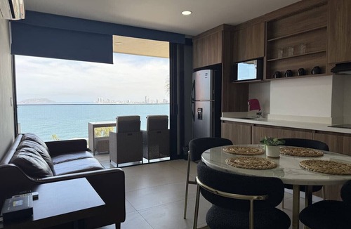 Balcones de Loma Linda Apartment | View/sea/sunsets/3 min from beach by gps