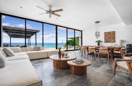 Puerto Morelos Villa | Villa Tiburón Luxury Beach Front Oasis 7/BR