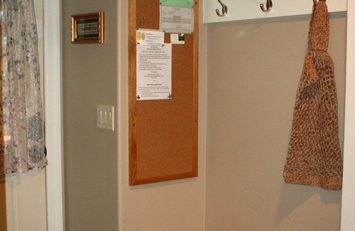 Larkspur Apartment | Visit Bend Oregon! Spacious and Comfortable! Pets OK!
