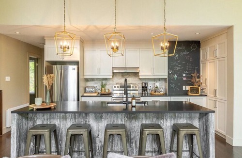 La Conception House | WaterFront Chalet Near Tremblant w/HotTub - PoolTable