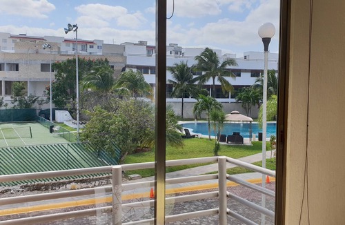 Downtown Cancun House | Yikal house. Beautiful house 4 rooms (10 pers), 4 tennis court pools.