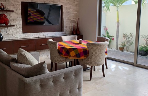 Cerritos House | YOU CAN BE IN THE POOL SWITH A BEAUTIFULSUNSET AND BEAUTIFUL FROM MAZATLAN