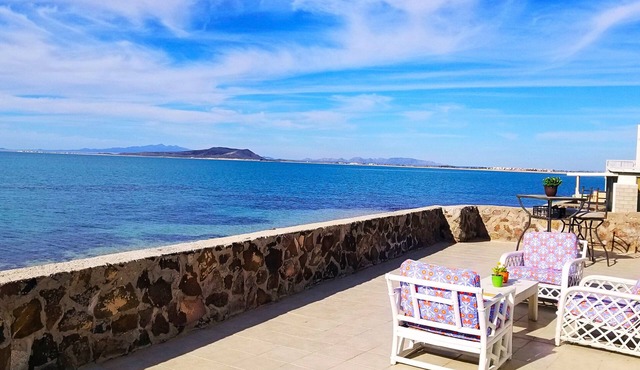 2 Story Cholla Bay Loft with Amazing Views and Private Beach Access Dog Friendly in Bahía la Choya