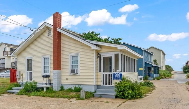 212 - Cute Ocean-Side home in South Nags Head in Nags Head