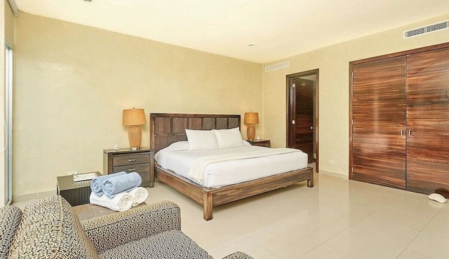 3BR condo w/pool & BBQ grill in Playa del Carmen