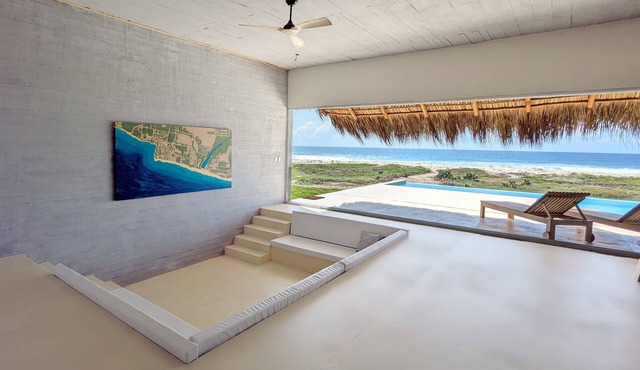 7BR Beachfront Villa from September · Sleeps 16 · Puertecito in Santa María Colotepec
