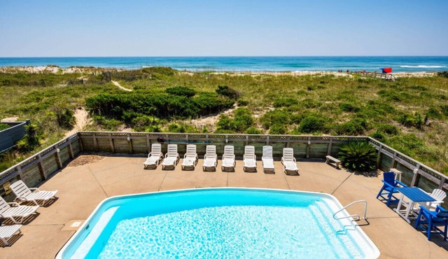 8BR OCEAN/BEACHFRONT w/HEATED POOL & HOT TUB in OBX! in Frisco