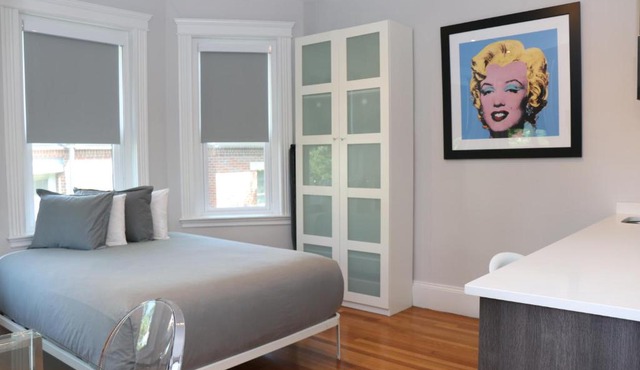 A Stylish Stay w/a Queen Bed, Heated Floors. #24 in Brookline