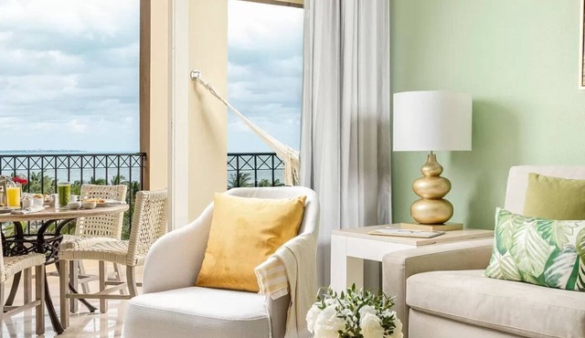 All-inclusive luxury family-friendly getaway in Cancun for Christmas in Cancún