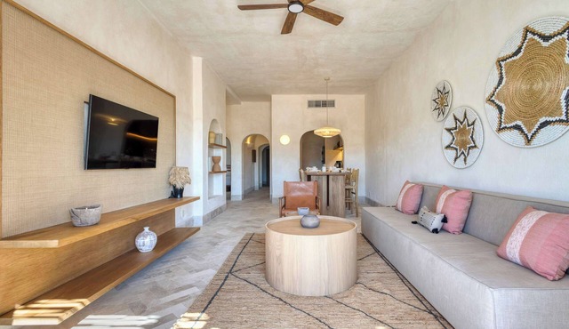 Amazing 2BR with Private Balcony in Casa Nima in San José del Cabo
