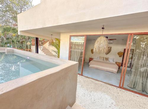 amazing suite looking at the pool with jacuzzi excellent location in Playa del Carmen