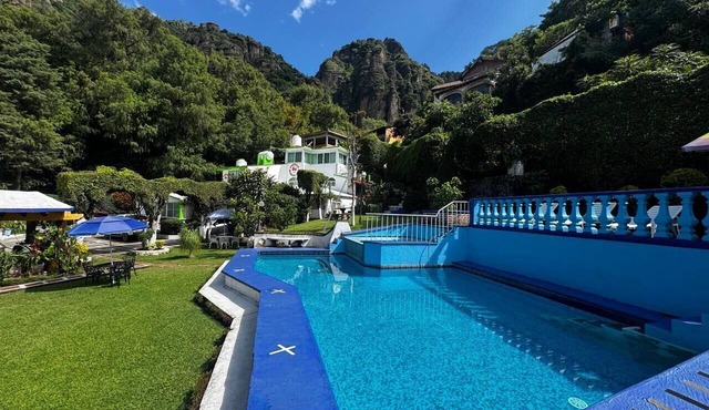 Andrea Bungalows: A hotel right at the foot of the mountain! in Tepoztlán