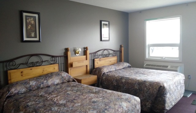 Aries Motel in Edson