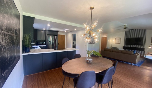 Arroyo Manor - Centrally Located in Redding