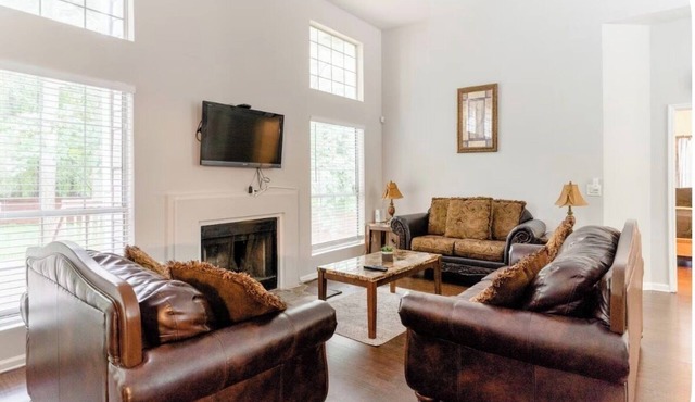 ATL Fabulous 3-bedroom 2- bath house with AC in charming Atlanta in Atlanta