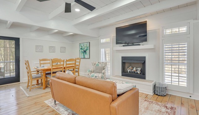 Beach Access & Fire Pit! Potomac River Retreat in Montross