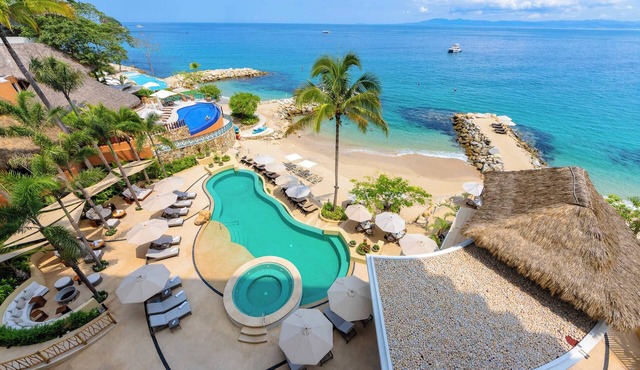 Beach Condo 2BR Near Romantic Zone with Ocean view in Jal.