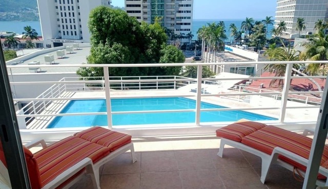 BEACH HOUSE in Acapulco de Juárez