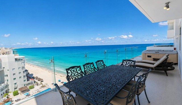 Beachfront – 19BR/16Bth – Penthouse Combo #301234 in Cancun