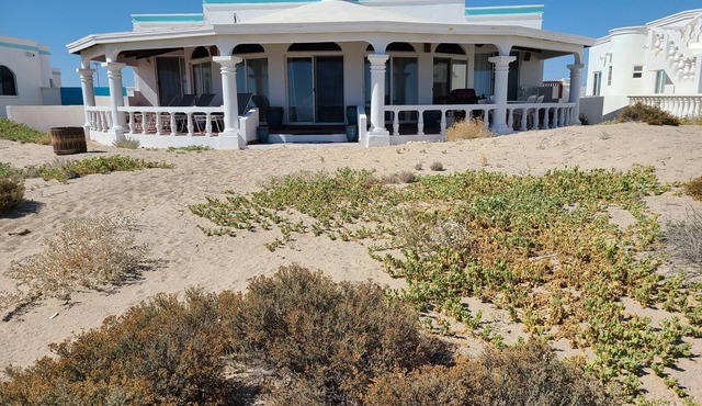 BEACHFRONT 2 BDRM 2 bath. Sleeps 6. PET Friendly & SECURE. in Puerto Penasco