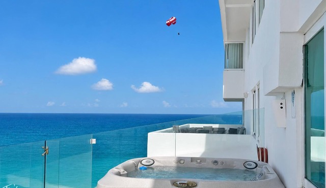 Beachfront – 8BR/6Bth – Penthouse Combo #313 in Cancun
