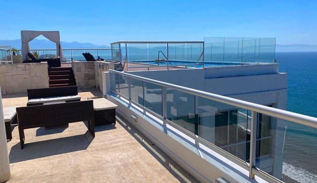 BEACHFRONT PENTHOUSE with PRIVATE POOL in Nuevo Vallarta