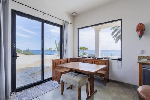 Beachfront Pool, Rooftop Views & Baja Sunrise in Pescadero