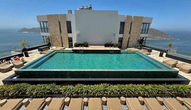 Beachfront, with beautiful ocean views in Mazatlán