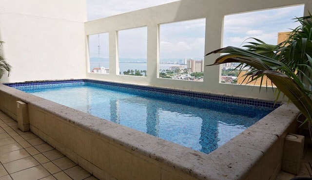 Beautiful, Airy Condo Near Boardwalk* in Puerto Vallarta