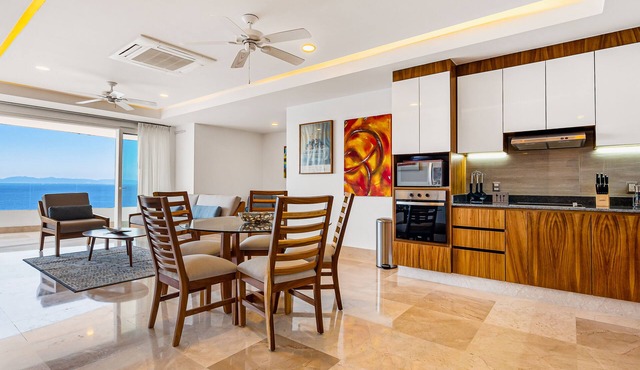 Blue Horizon 603 | 2BR/3BA Puerto Vallarta, Ocean View, Pool, Hot Tub in Puerto Vallarta