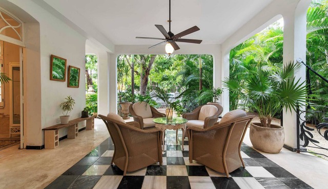 Casa Damiana: Colonial Charm with Private Pool