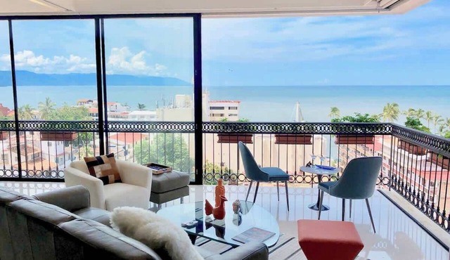 Casa Frida: Luxe Pier 57 Oceanview Corner Unit in Puerto Vallarta