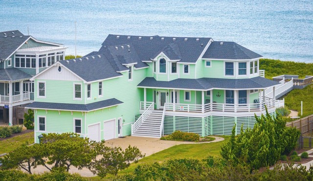 Castle in the Sand - Southern Shores Oceanfront, Pool, Hot Tub, Media Room, Elevator, Luxury Getaway in Southern Shores