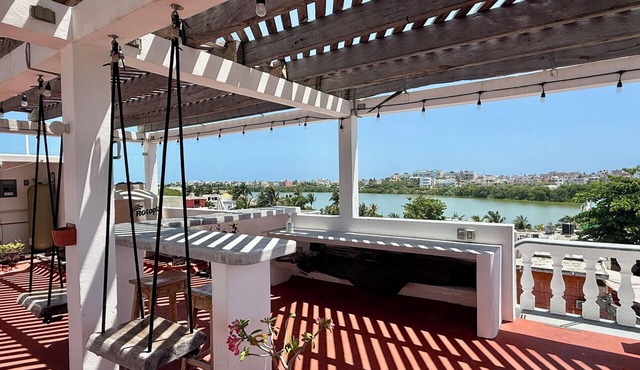 Centrally located walking distance from restaurants, Mercadito, etc. in Isla Mujeres