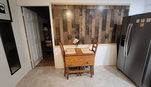 Charming 1-bedroom apartment ,living room, Kitchen, Dining, Bathroom, Patio etc in New Castle