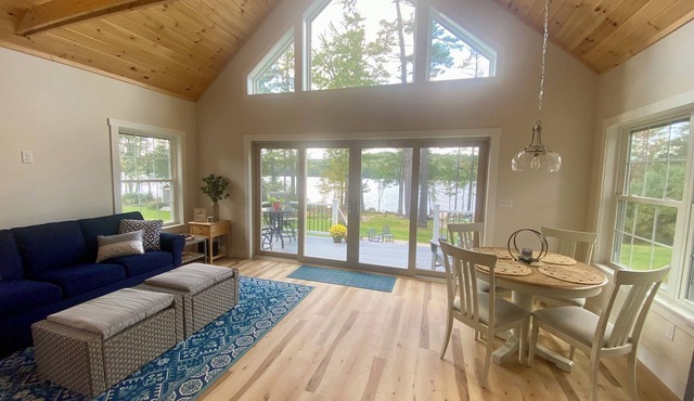 Charming 1-bedroom cottage in fabulous Bridgton with WiFi, AC, private dock in Bridgton