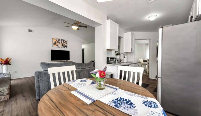 Chateau Elan Family Home Retreat Fast WiFi Sleeps 15 in Hoschton