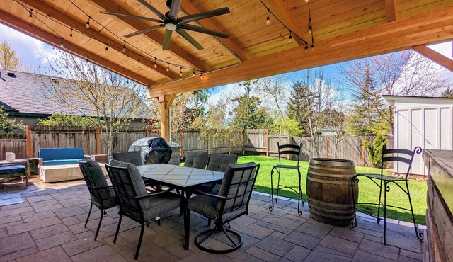 Chez Pinot Vino - Your Next Wine Retreat! in Newberg
