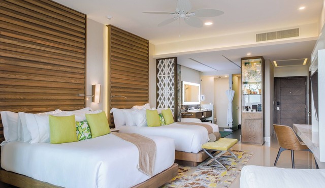 Chic hotel suite with AC, WiFi in beautiful, adventurous Cancun! in Cancun