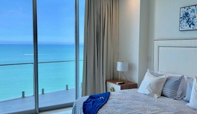 CONDO DE LUJO EN PLAYA ZONA DORADA CAMINO AL MAR in Mazatlán