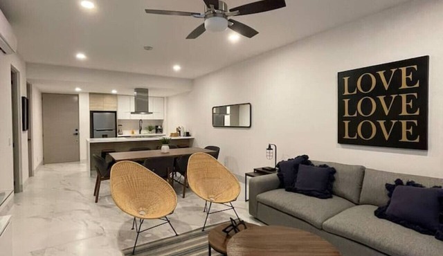 Condo Escamilla | Rooftop Pool Walk to the Beach in El Tezal