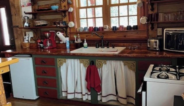 Cozy 2 bedroom rustic cabin, once long ago, a BARN, today called BARNHOUSE…! in Nemo