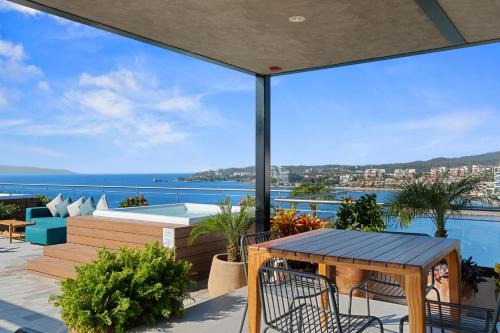 Cozy Modern Condo with Scenic Balcony Views in Puerto Vallarta