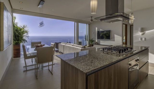 DECK JACUZZI| AMAPAS 353| BLOCK 2 BEACH| ROOFPOOL| GYM| LOS MUEURTOS BEACH in Puerto Vallarta