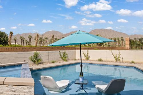 Desert Isle Walk to Stadium Course MTN Views in La Quinta