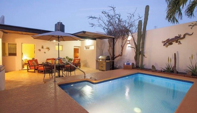 Downtown, private Pool, Walk to malecón in La Paz
