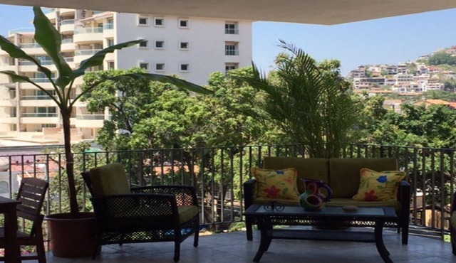 Emiliano Zapata-1 BLOCK TO BEACH- IN THE HEART OF THE ROMANTIC ZONE! in Puerto Vallarta